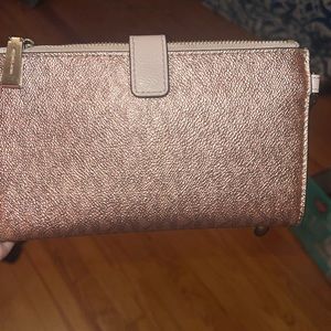 Michael Kors wallet rose gold shimmer very great condition